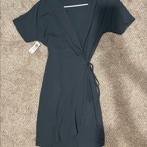 Aritzia Babaton green wrap dress